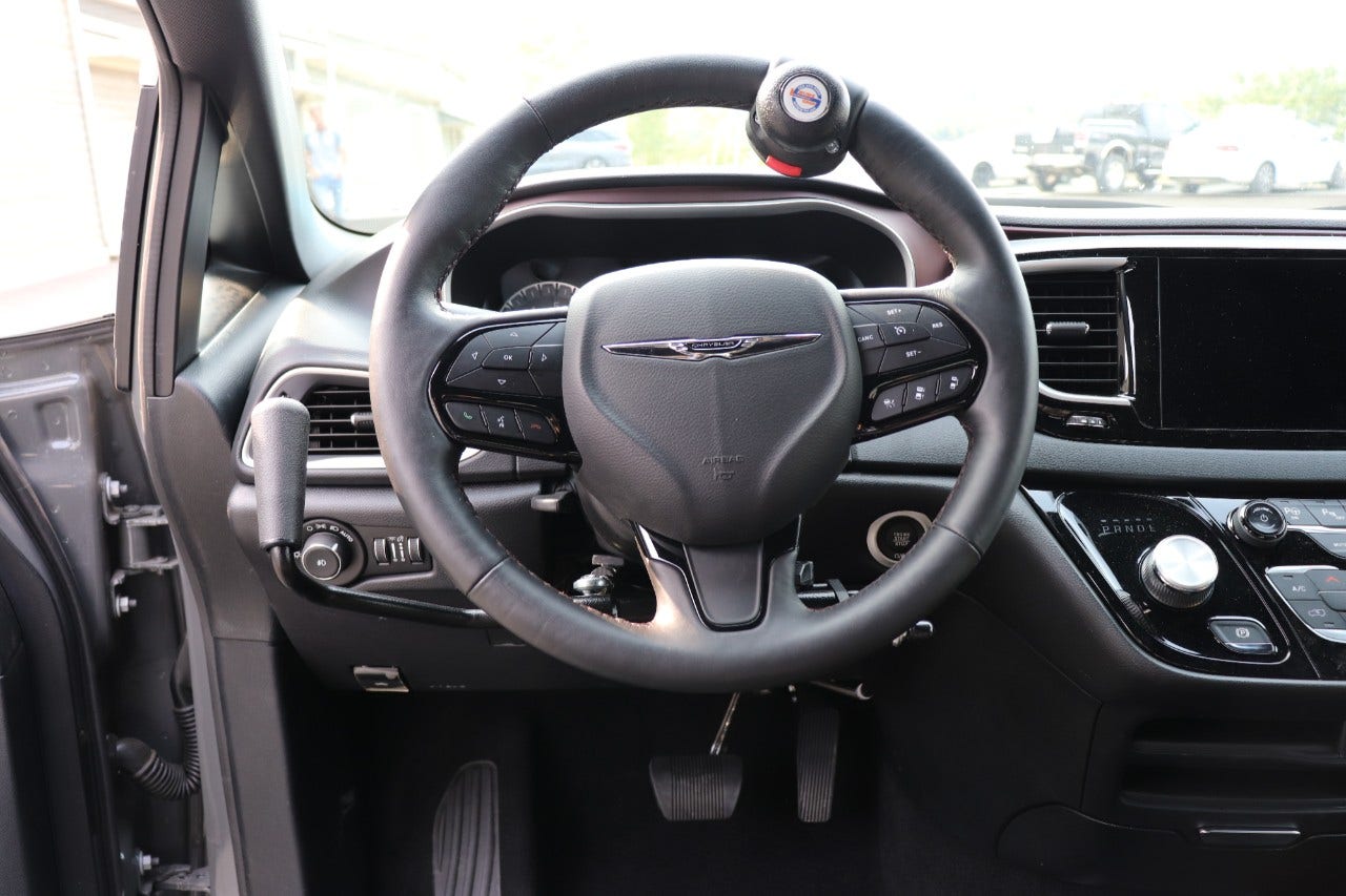 push/right angle left hand hand control driving aid