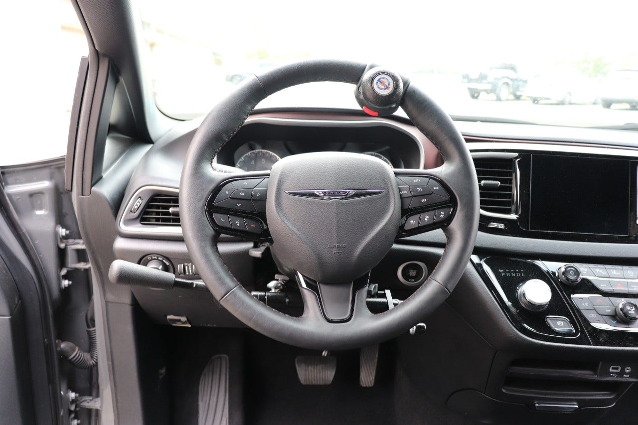 push/right angle right hand hand control driving aid