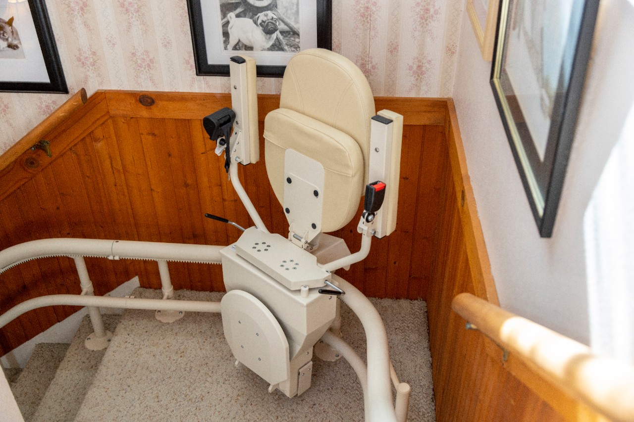 Harmar CSL500 Helix Curved Home Stair Lift 
