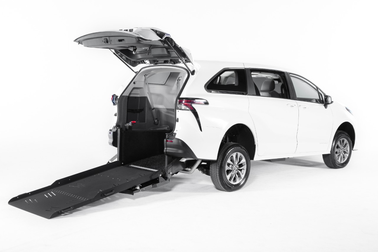 VMI Toyota Sienna Hybrid FWD Rear-Entry Wheelchair Van