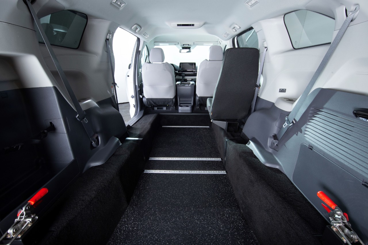 VMI Toyota Sienna Hybrid Rear-Entry Seating Capacity