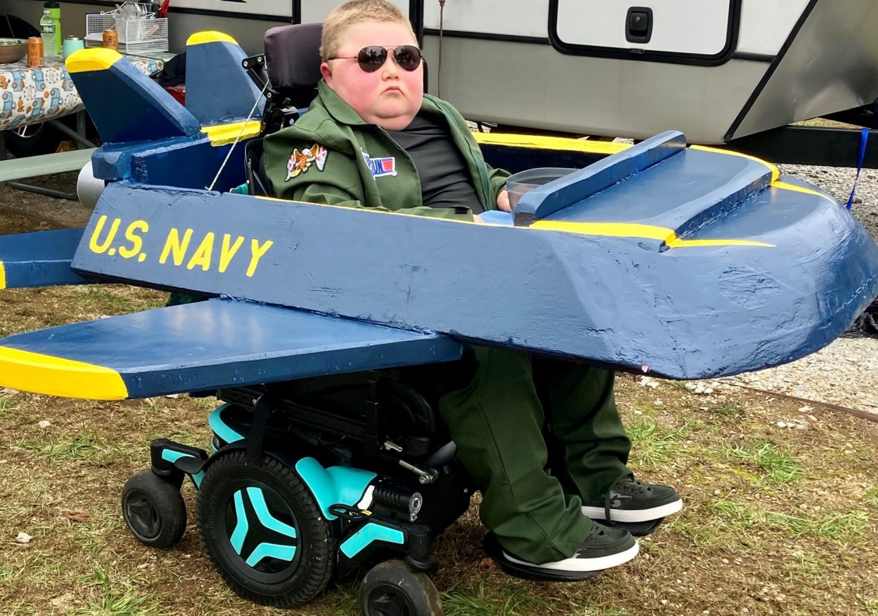halloween airplane costume for kid in wheelchair