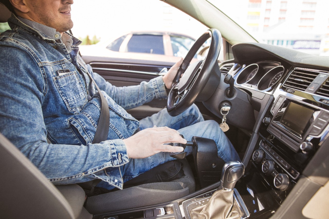 How to transport seniors in a car