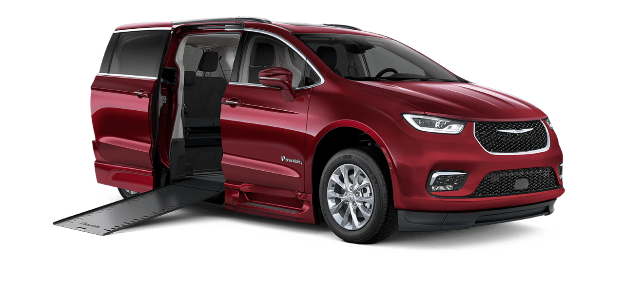 Chrysler pacifica wheelchair van Braun mobility Chrysler pacifica wheelchair van