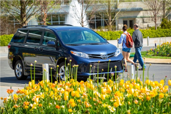 BraunAbility Toyota Sienna wheelchair accessible vehicle BraunAbility Toyota Sienna wheelchair accessible vehicle